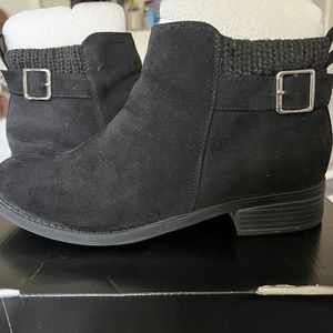 Torrid Booties size 9WW